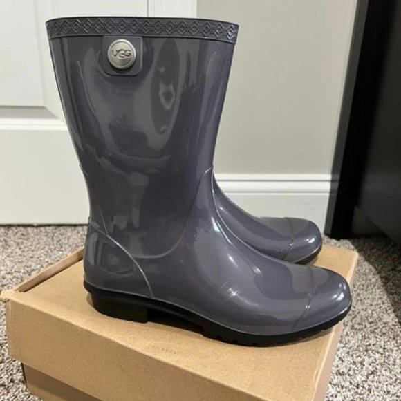 COPY - Ugg - Sienna - Light Purple Rain Boots - Size 7 - Picture 1 of 4